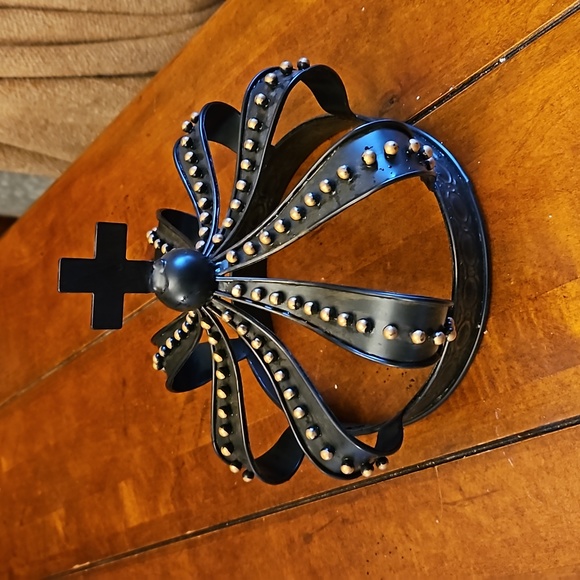 METAL CROWN | DECORATOR PIECE - Picture 1 of 6
